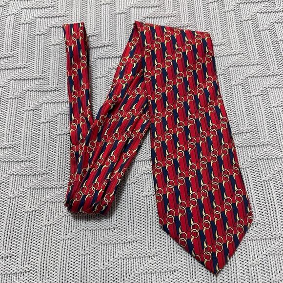 Vintage Gucci red horse bit print silk tie - Picture 1 of 6